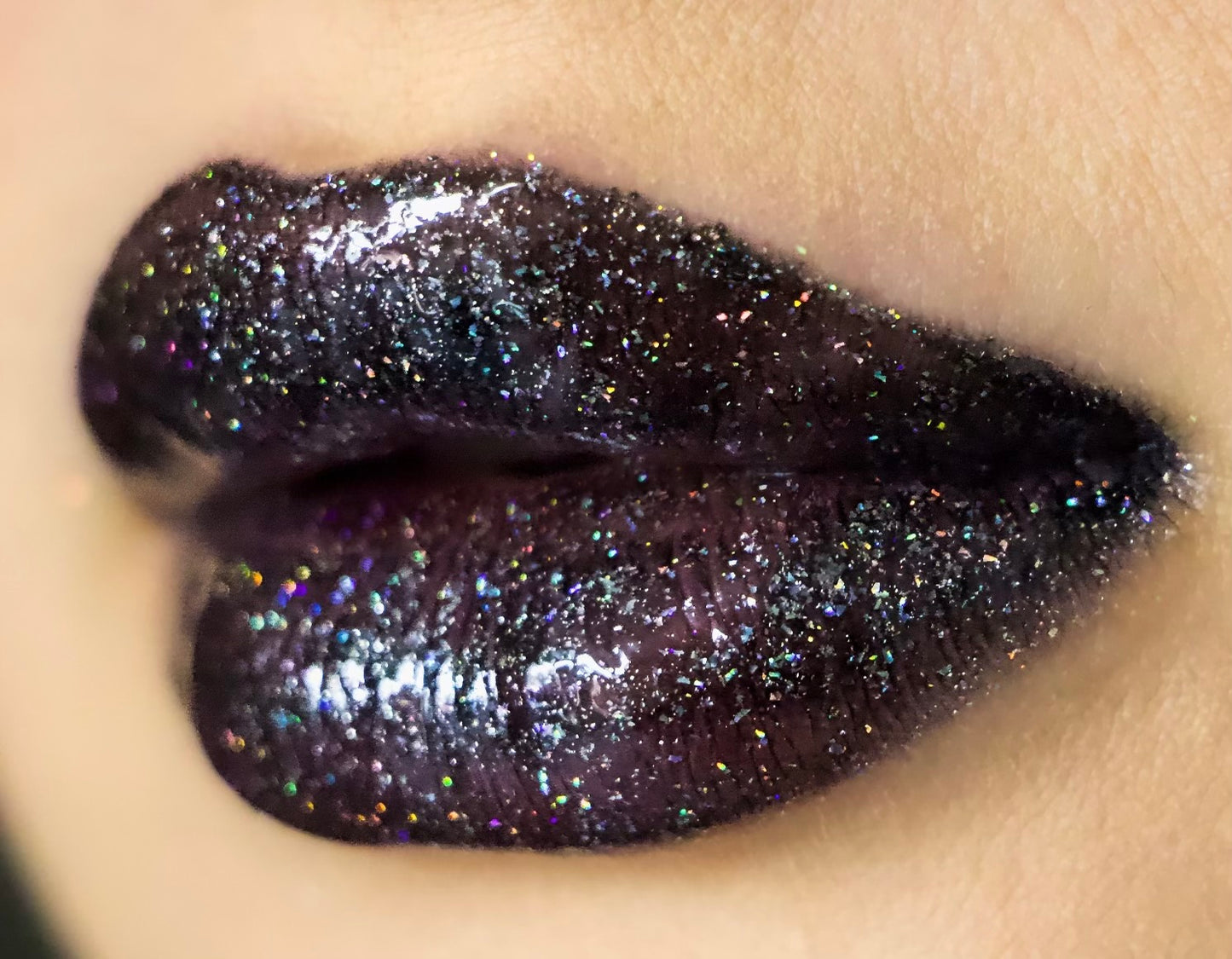 Holographic Lip Glitz - Black Magic