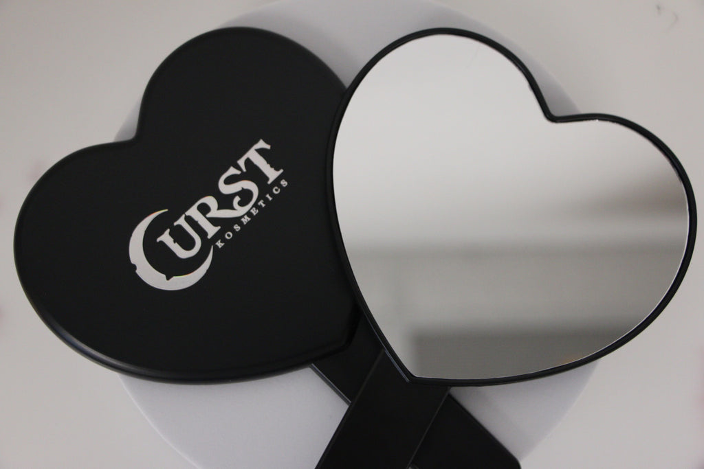 Curst Mirror